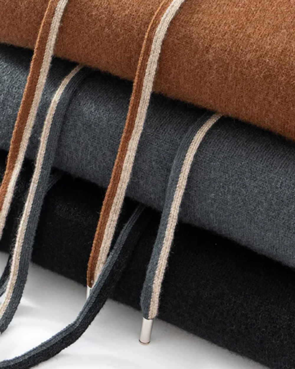 Atlas Cashmere Hoodie - fotografie 12