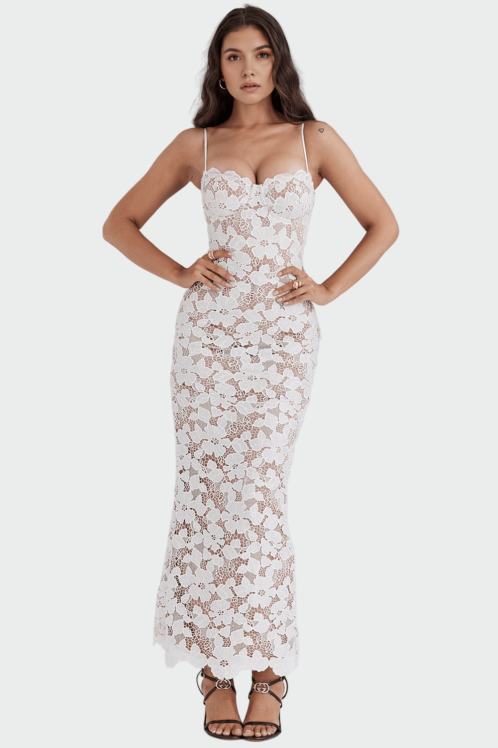 Elegantní Bílé Krajkové Maxi Šaty Jemným Florálním Vzorem - fotografie 1