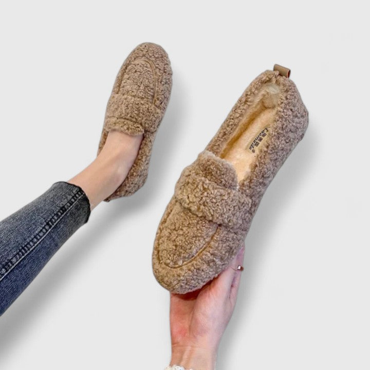 Teplé Slip On Boty Pro Ženy S Elegantním Designem Černé